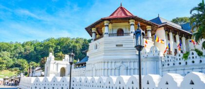 temple-tooth-kandy-sri-lanka-6